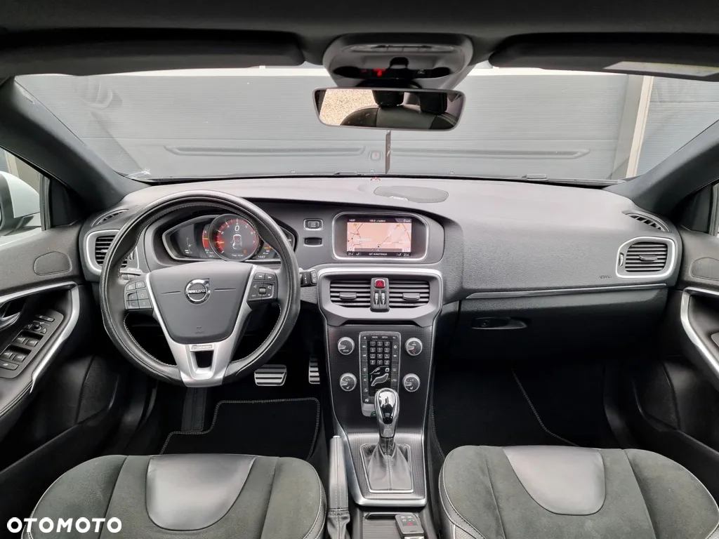 Volvo V40 T3 Geartronic RDesign - 30
