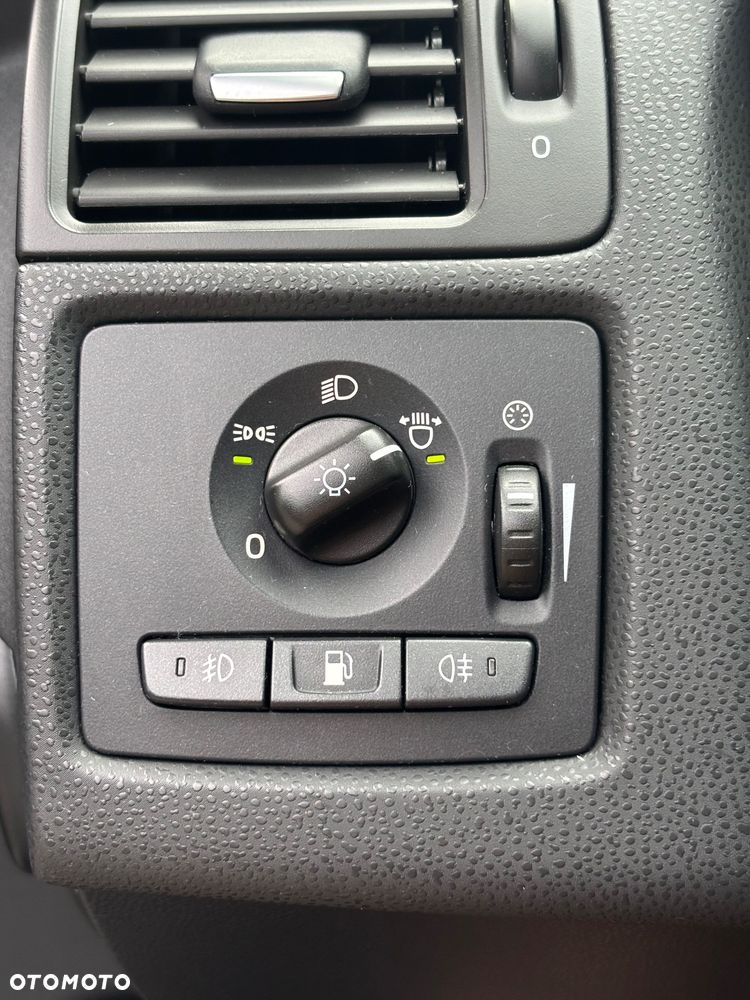 Volvo V50 - 22