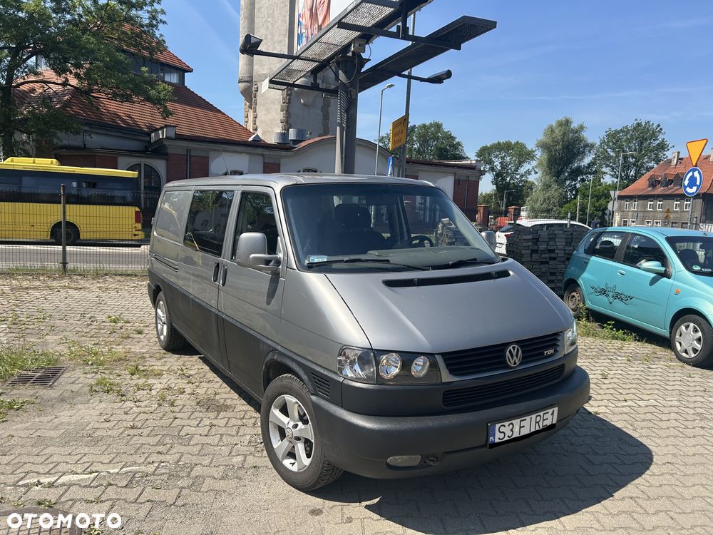 Volkswagen Multivan - 1