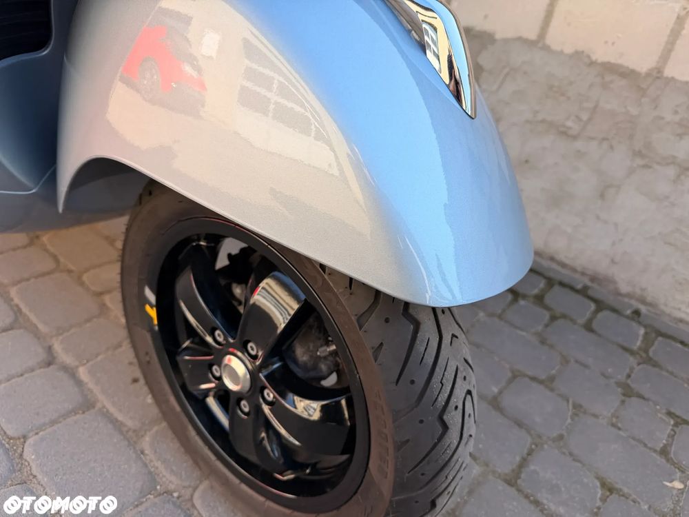 Vespa GTS - 12