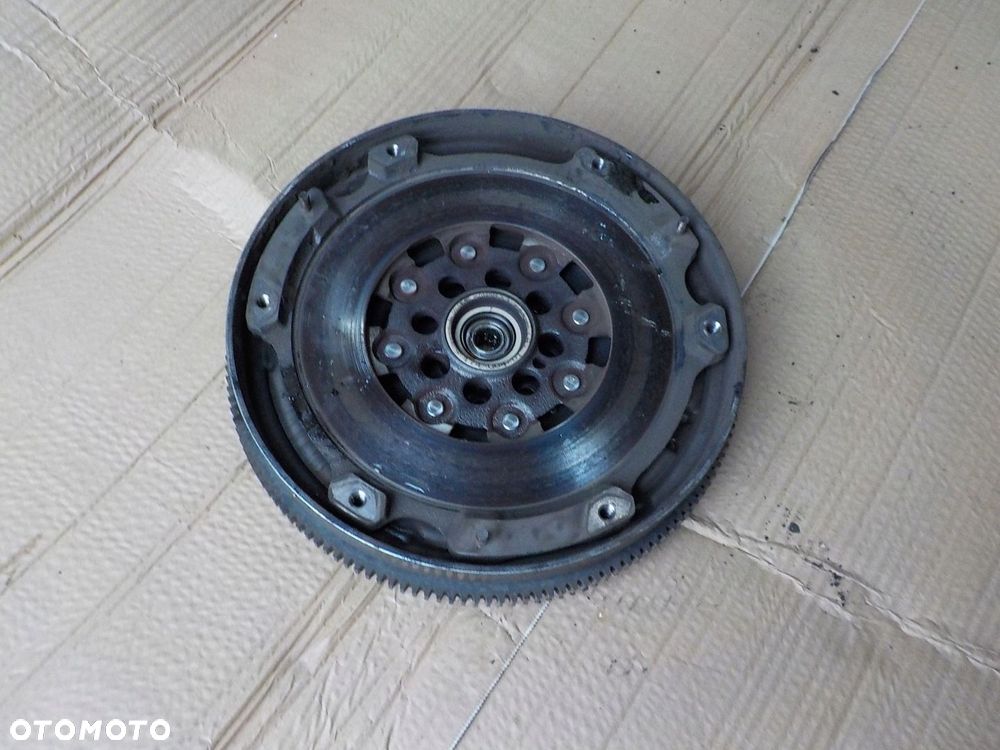 koło dwumasowe mercedes w203 2,0 B - 1