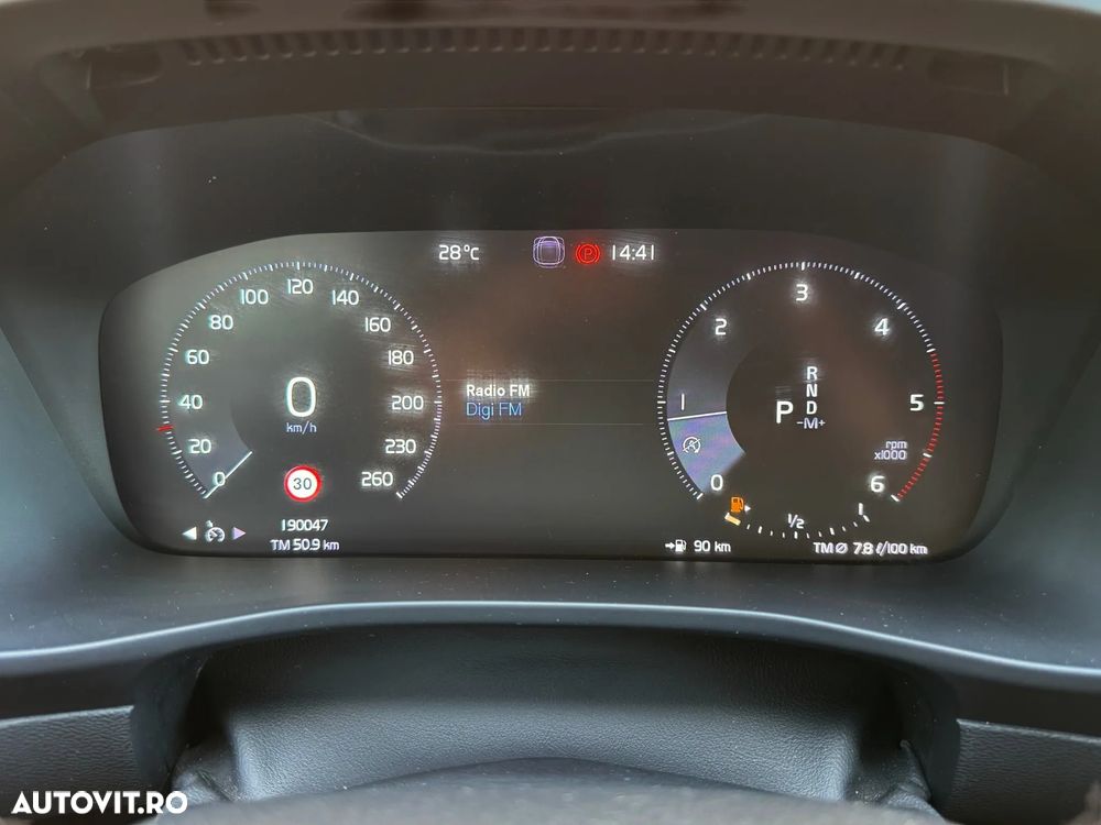 Volvo XC 40 D3 Momentum - 38