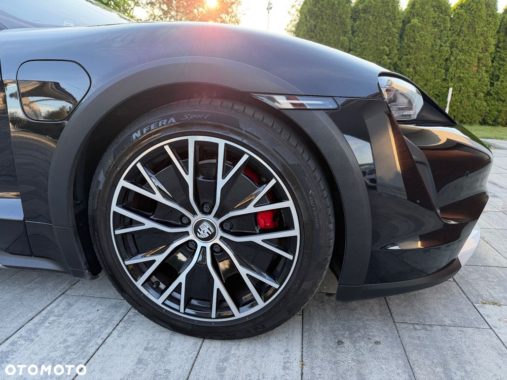 Porsche Taycan 4S Performance Plus - 8