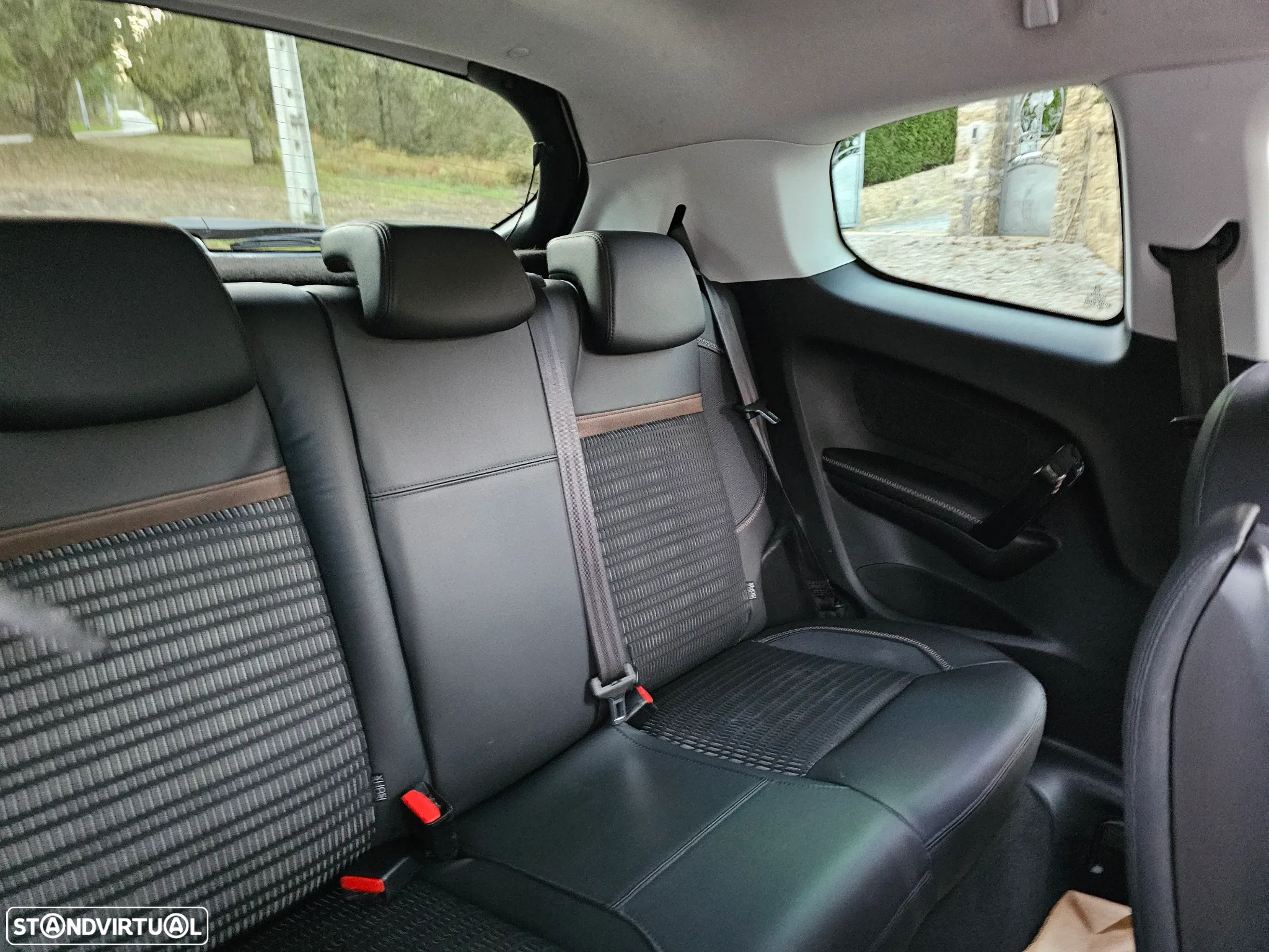 Peugeot 208 1.6 e-HDi Allure - 10