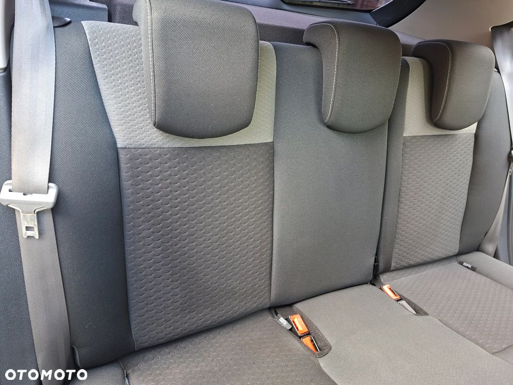 Renault Clio 1.2 16V 75 Collection - 17