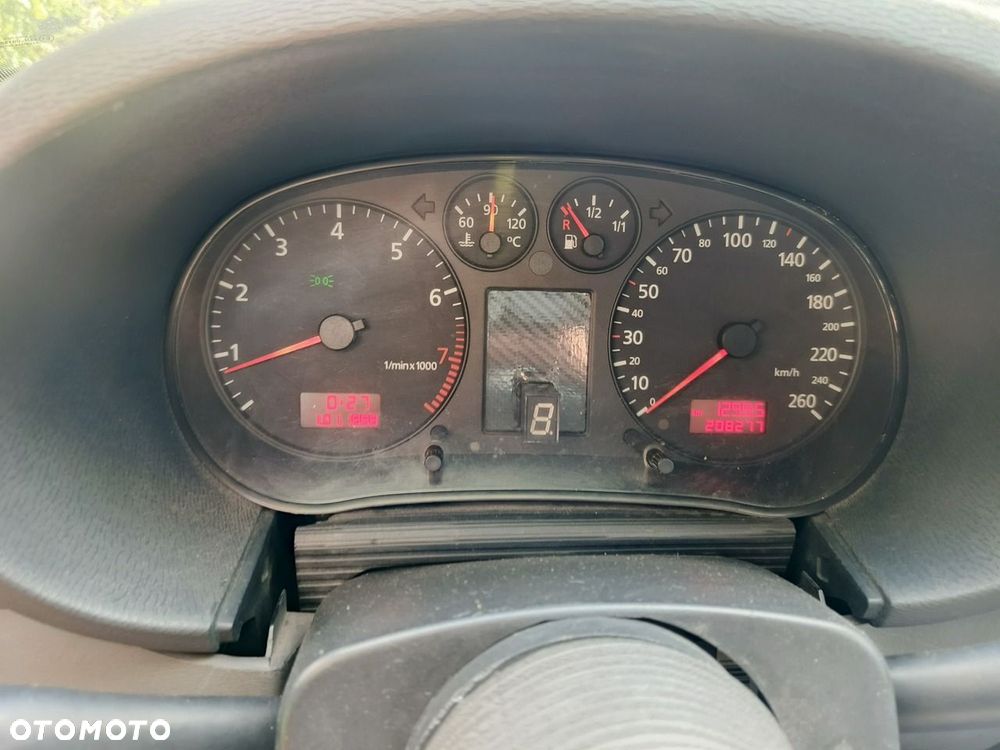 Audi A3 3-drzwiowe 1.8T Quattro Attraction - 21