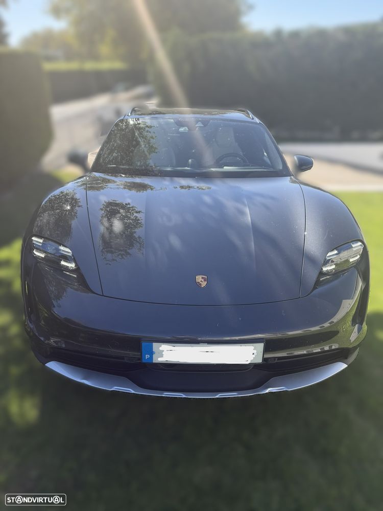 Porsche Taycan Cross Turismo 4S - 8