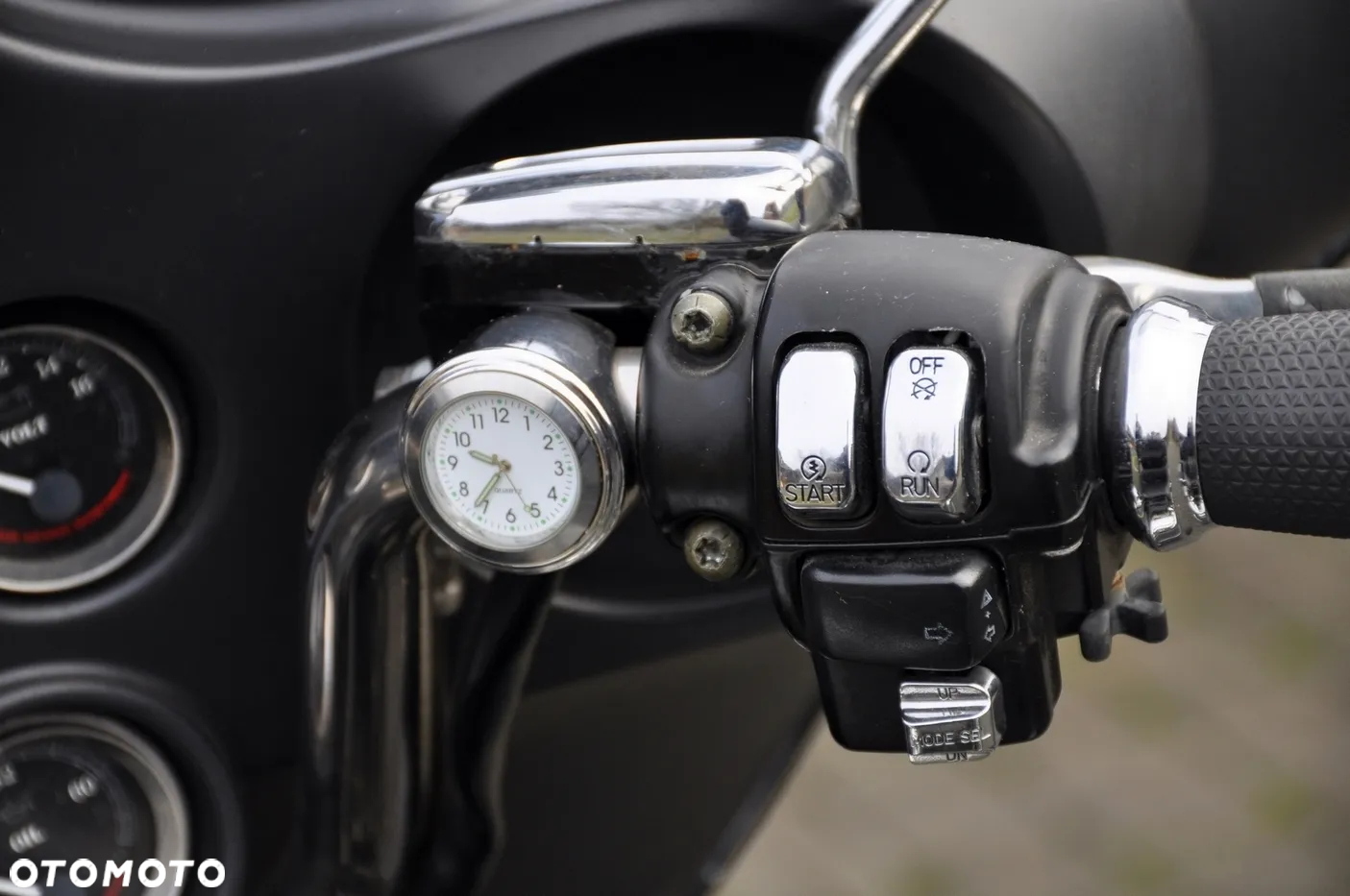 Harley-Davidson FLH Electra Glide - 18