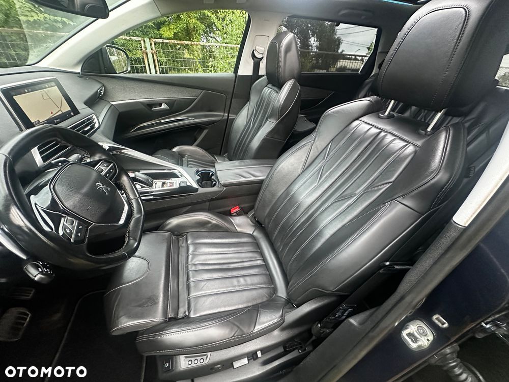 Peugeot 5008 PureTech 130 EAT8 Stop & Start Allure Pack - 17