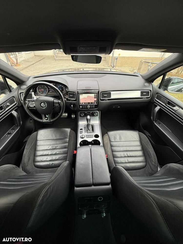 Volkswagen Touareg - 11