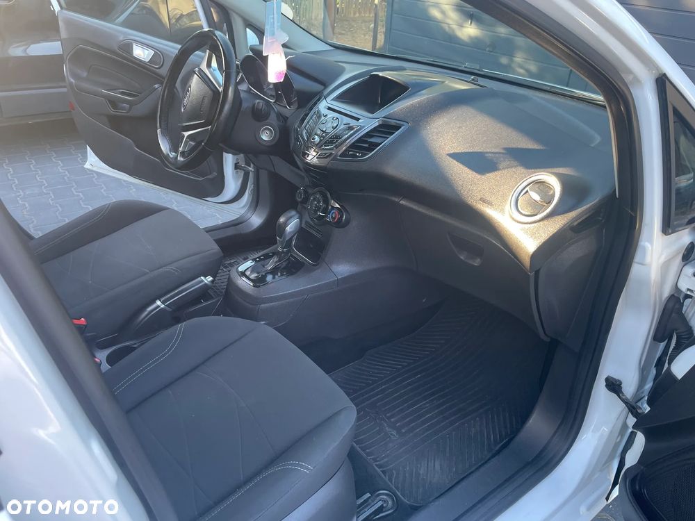 Ford Fiesta - 10
