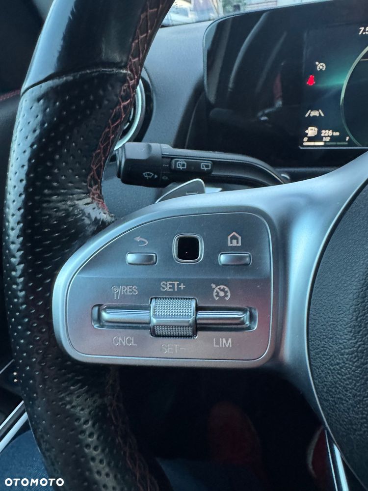 Mercedes-Benz GLB 200 d 8G-DCT AMG Line - 28