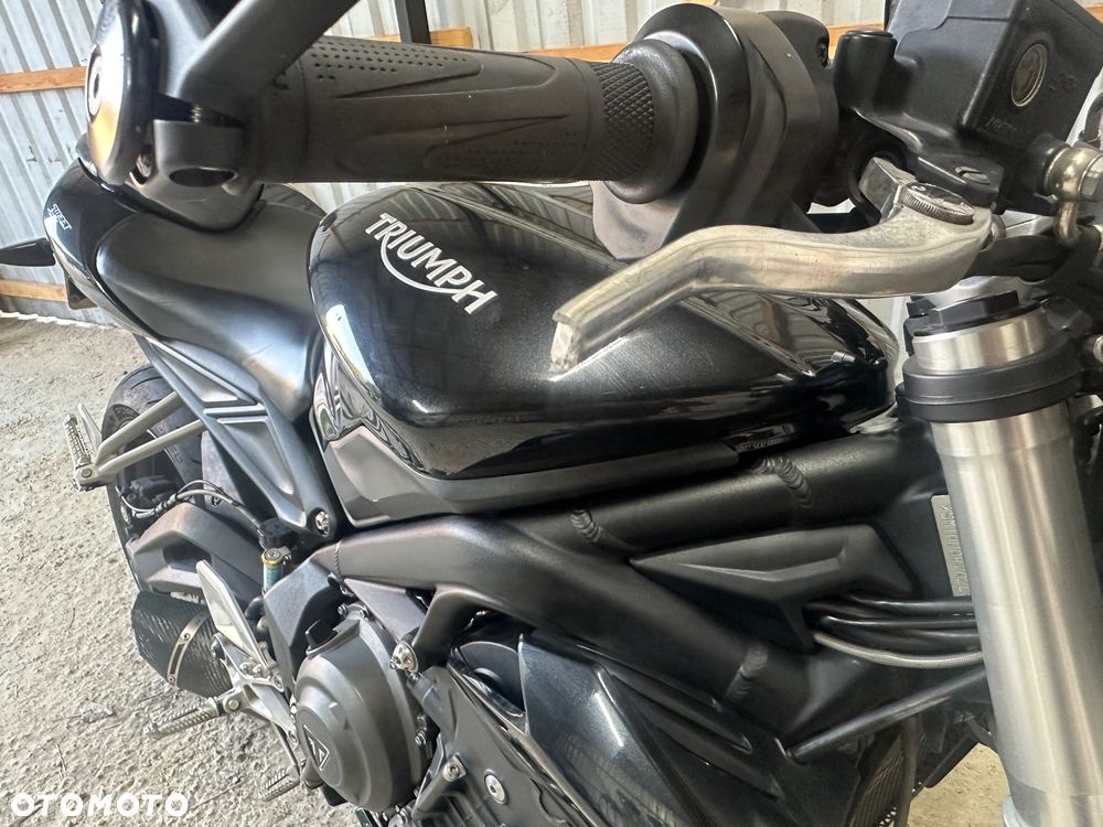 Triumph Street Triple - 4