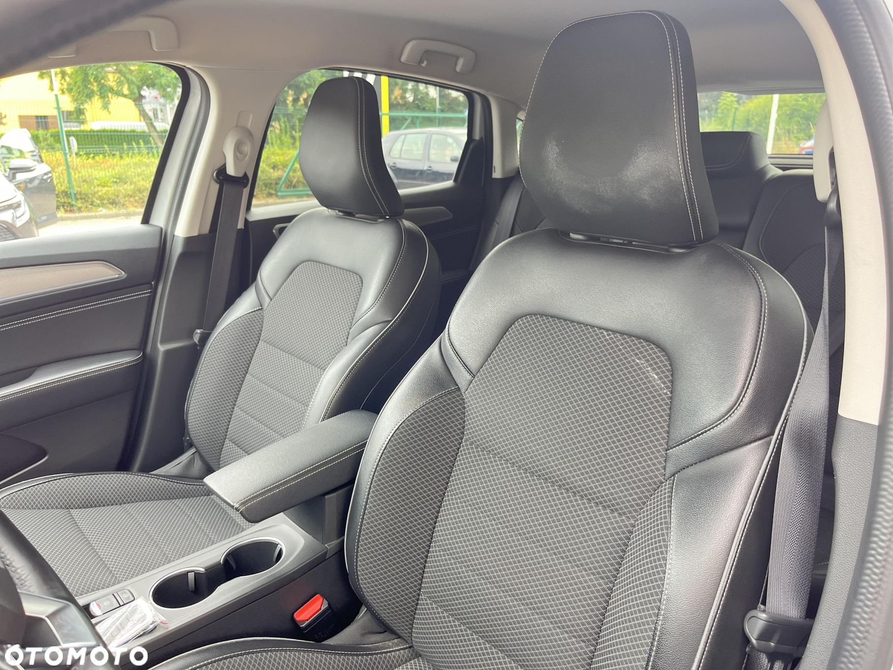 Renault Arkana 1.6 E-TECH Techno MMT - 11
