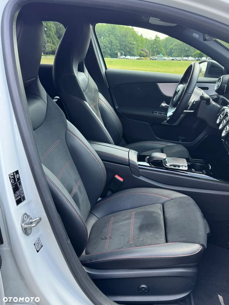 Mercedes-Benz Klasa A 220 4-Matic AMG Line 7G-DCT - 9