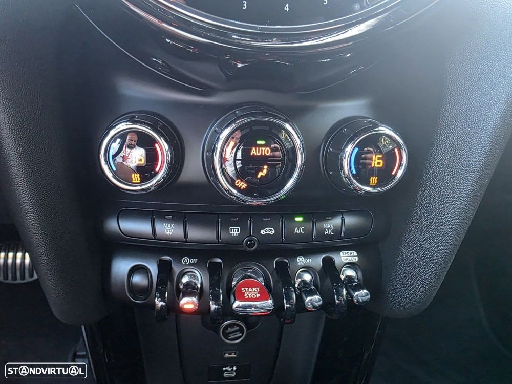 MINI 3 Portas John Cooper Works Auto Desportiva - 23