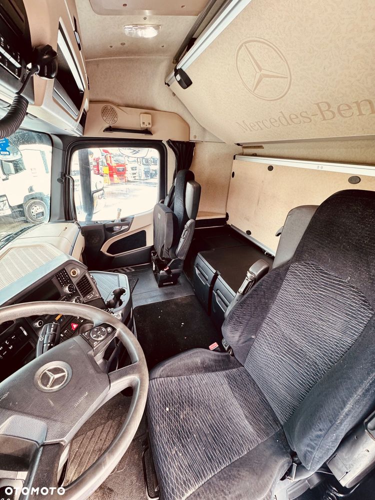 Mercedes-Benz Actros - 5