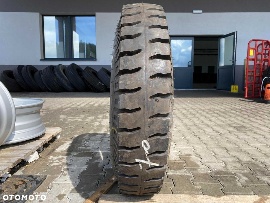 9.00-20 Opona KUMHO Power Lug 323 - 3