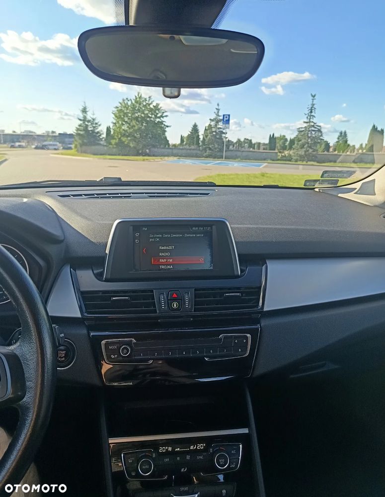BMW Seria 2 218d - 17