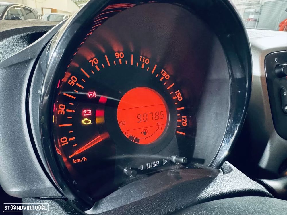 Peugeot 108 1.2 PureTech Top! Allure - 33