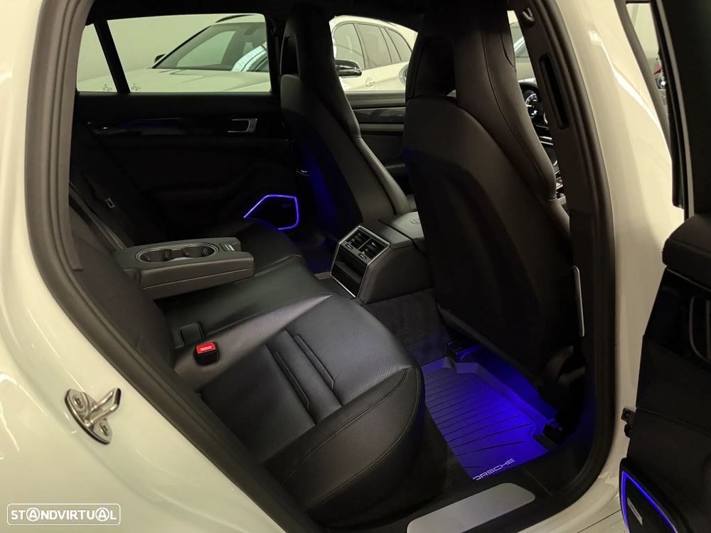 Porsche Panamera Sport Turismo 4 E-Hybrid Platinum Edition - 21