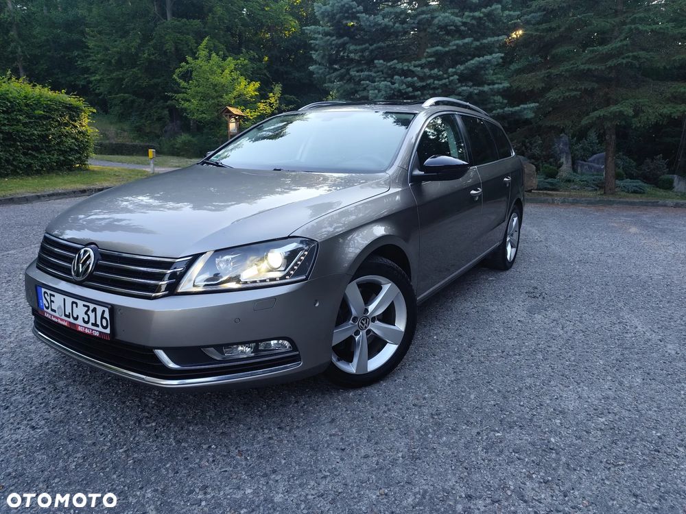 Volkswagen Passat 2.0 TDI DPF BlueMotion Technology Highline - 1