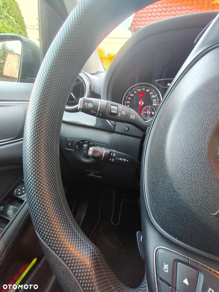 Mercedes-Benz Klasa B 200 d 7G-DCT SCORE - 20