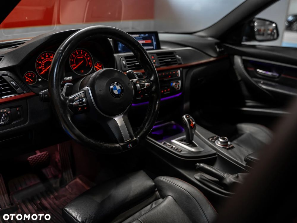 BMW Seria 3 335i Sport Line - 22