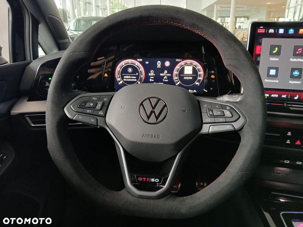 Volkswagen Golf - 13