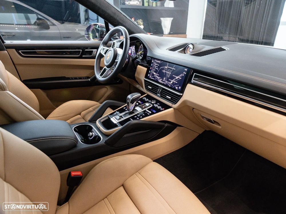 Porsche Cayenne Coupé E-Hybrid Platinum Edition - 44