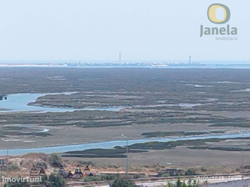 Excelente T2 com vista mar, em último piso - Grande imagem: 2/41