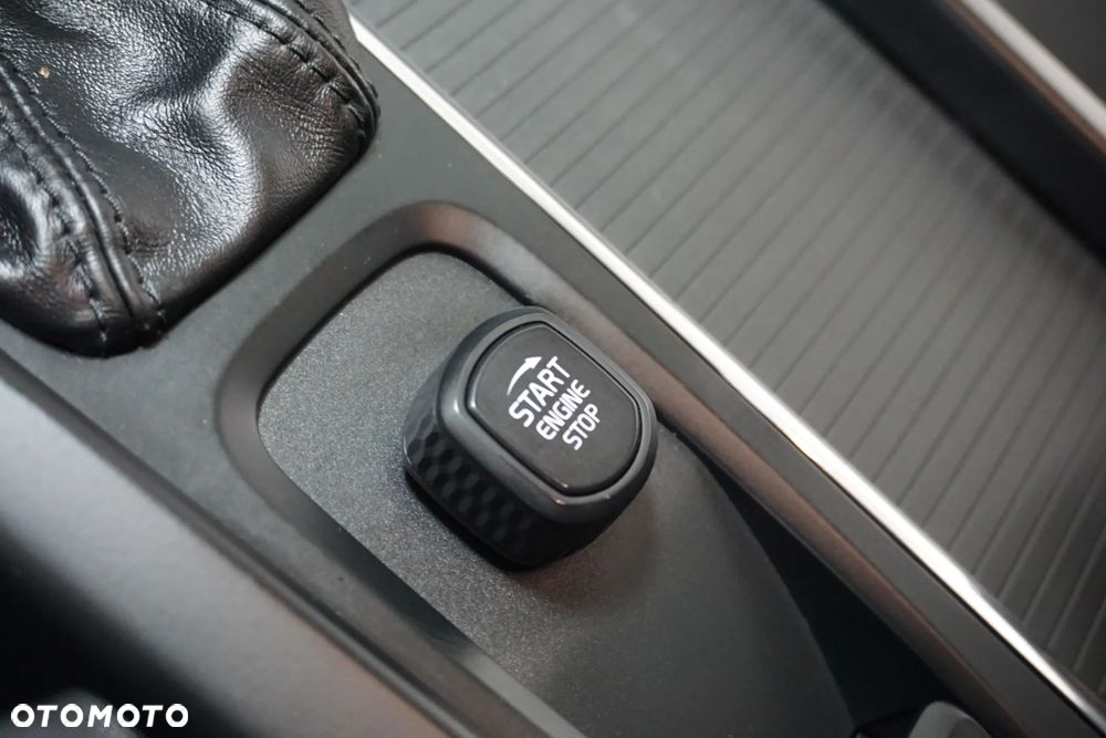 Volvo V60 D3 Geartronic - 32