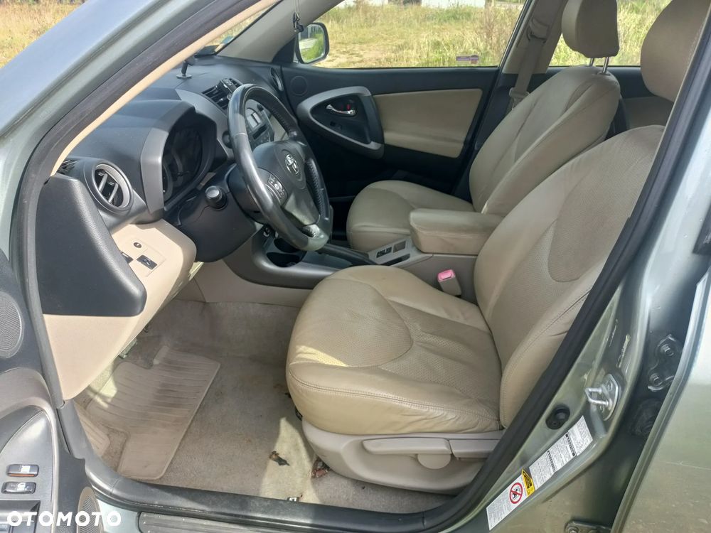 Toyota RAV4 2.0 VVT-i Prestige - 4