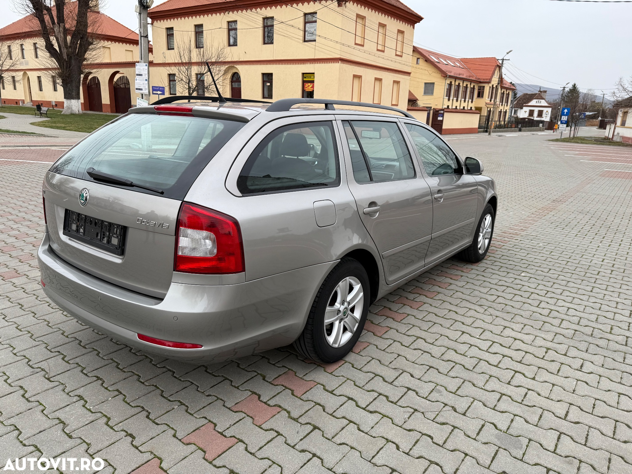Skoda Octavia Combi 1.6 TDI Edition - 4