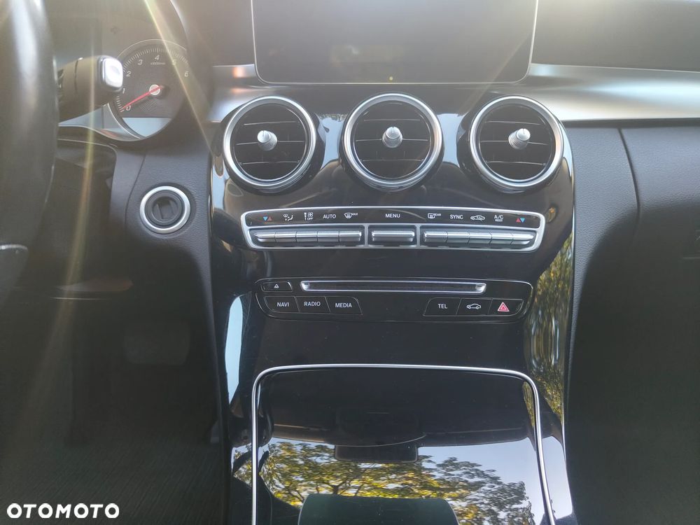 Mercedes-Benz Klasa C 200 4-Matic 7G-TRONIC - 21