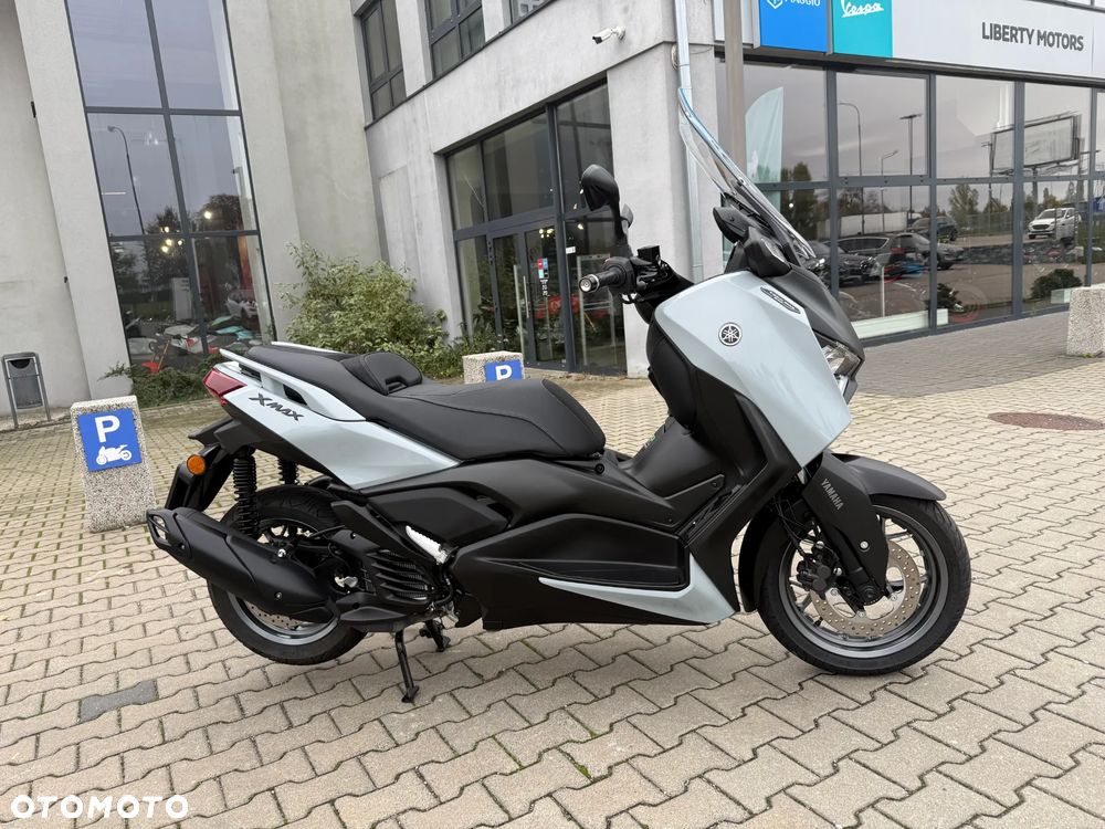Yamaha X-max - 4