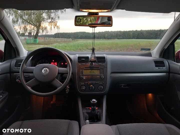Volkswagen Golf - 5
