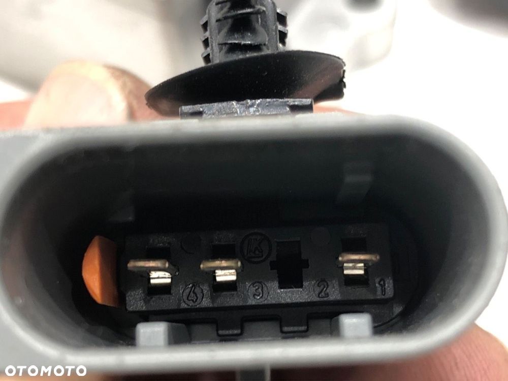 PRZETWORNICA NAPIĘCIA 230V  PEUGEOT 308 SW II (LC_, LJ_, LR_, LX_, L4_) 2014 - 2021 2.0 BlueHDi 150 - 3