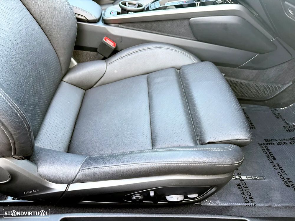 Porsche 911 (992) Carrera PDK - 32