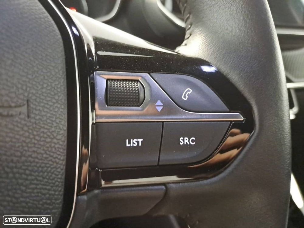 Peugeot 2008 1.2 Allure - 17