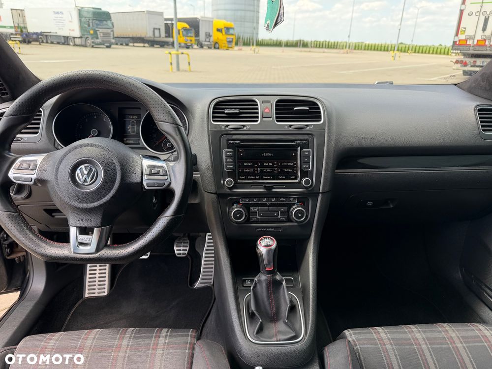 Volkswagen Golf - 12