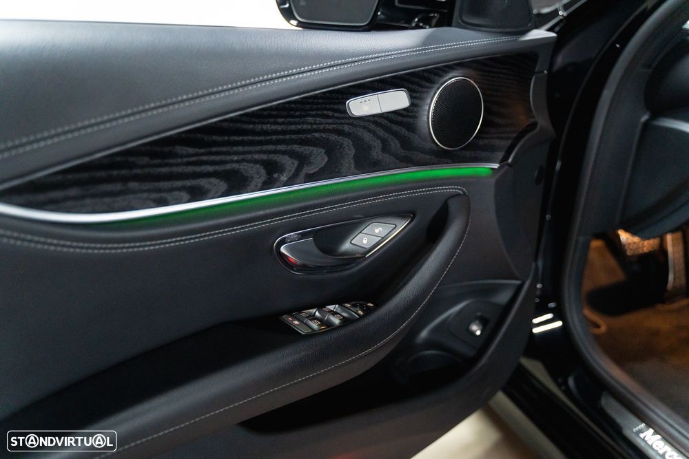 Mercedes-Benz E 300 de AMG Line - 20
