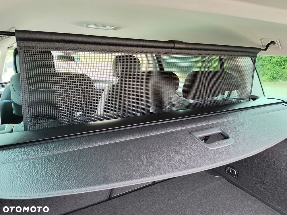 Volkswagen Passat - 36