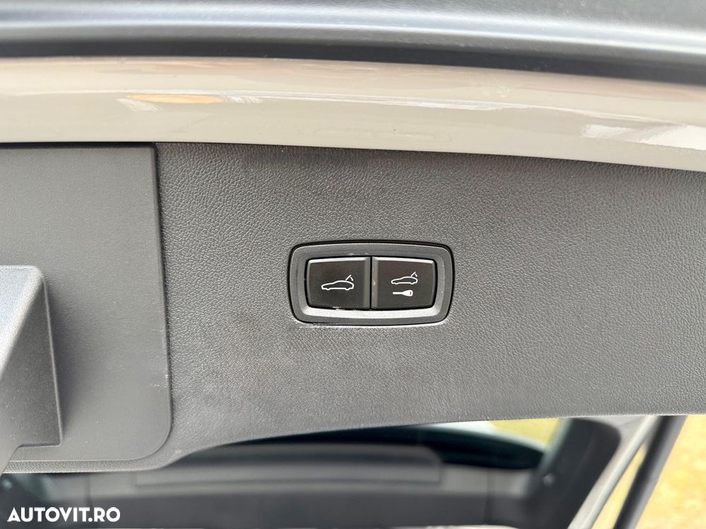 Porsche Cayenne Coupe GTS Tiptronic S - 36