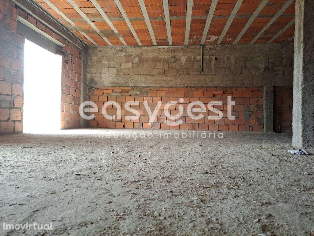 Apartamento para recuperar, com garagem em Torre de Moncorvo - Grande imagem: 3/12