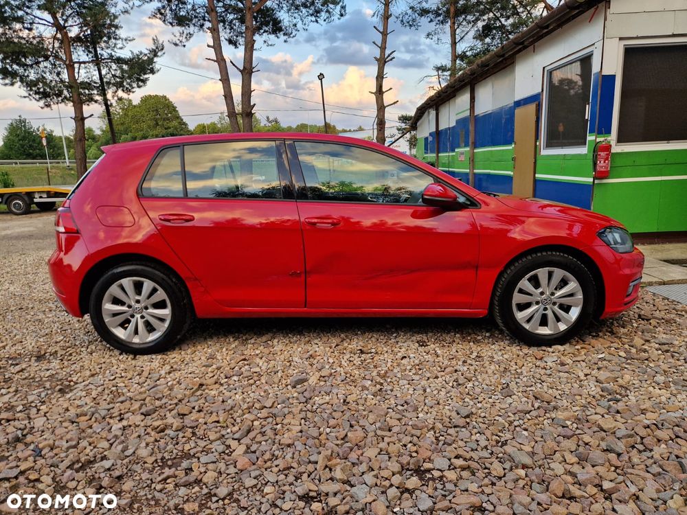 Volkswagen Golf - 8