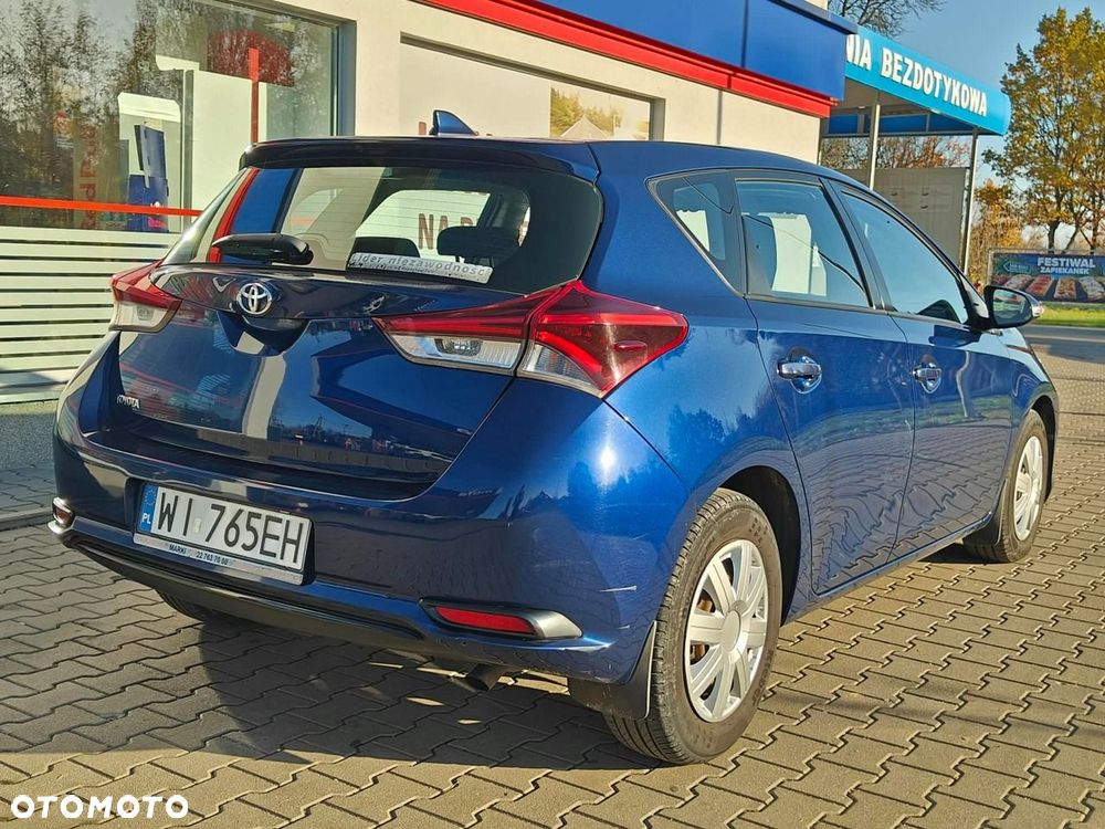 Toyota Auris - 5