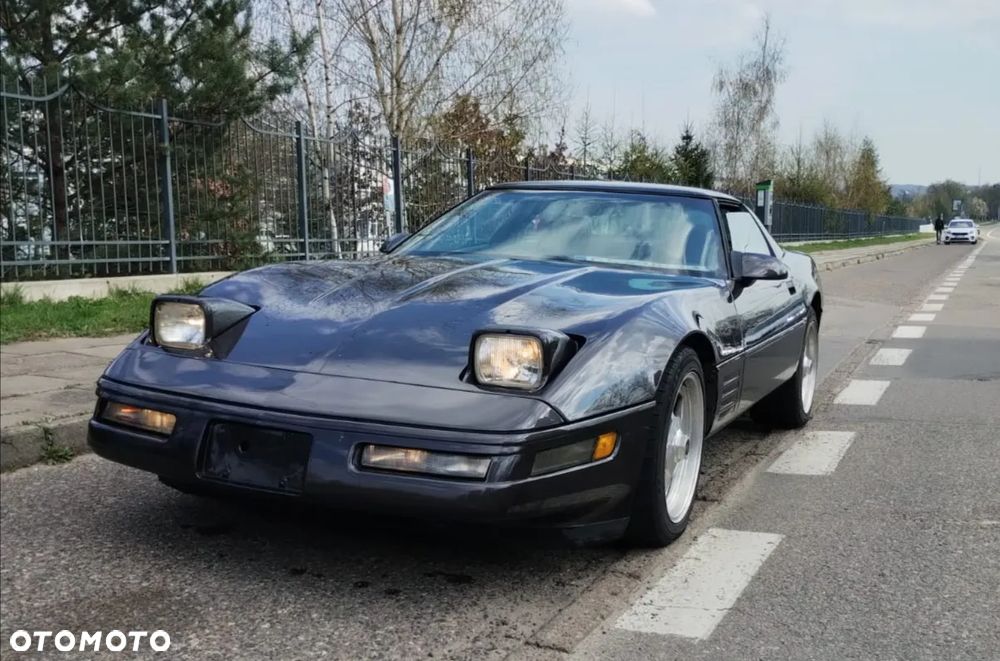 Chevrolet Corvette - 8