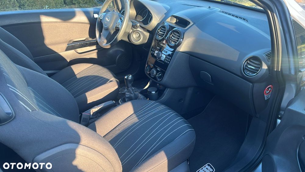 Opel Corsa 1.4 16V Edition 111 Jahre - 8