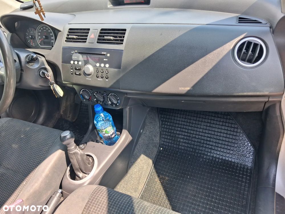 Suzuki Swift 1.3 GC (klm) - 10